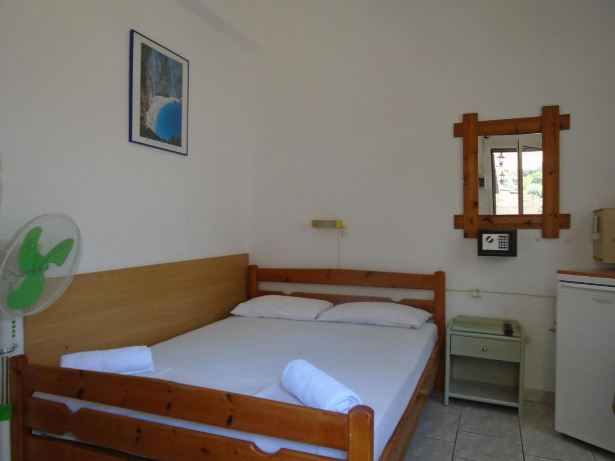 Orfeas Rooms Vasiliki Exterior foto