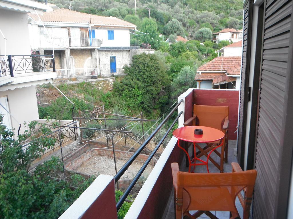Orfeas Rooms Vasiliki Quarto foto