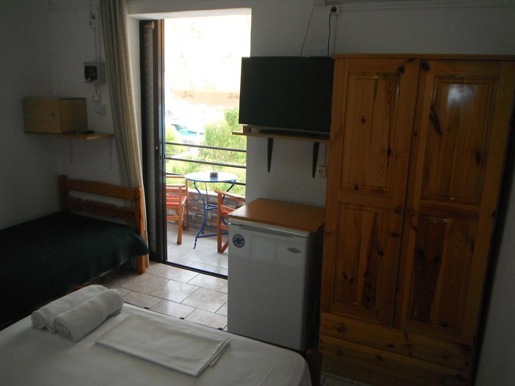 Orfeas Rooms Vasiliki Quarto foto